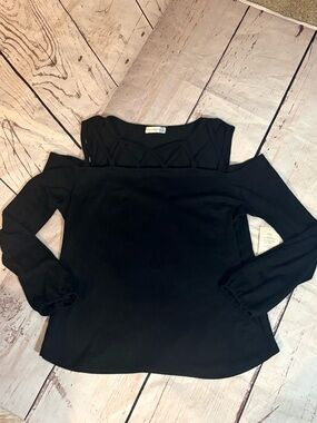Retrology women’s long sleeve large black top nwt